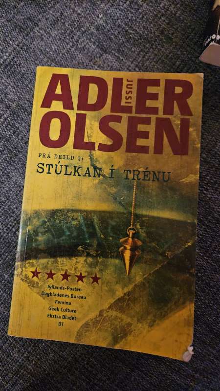 Stúlkan í trènu bók