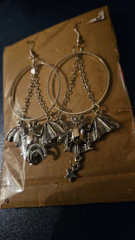 Eyrnalokkar ringbat