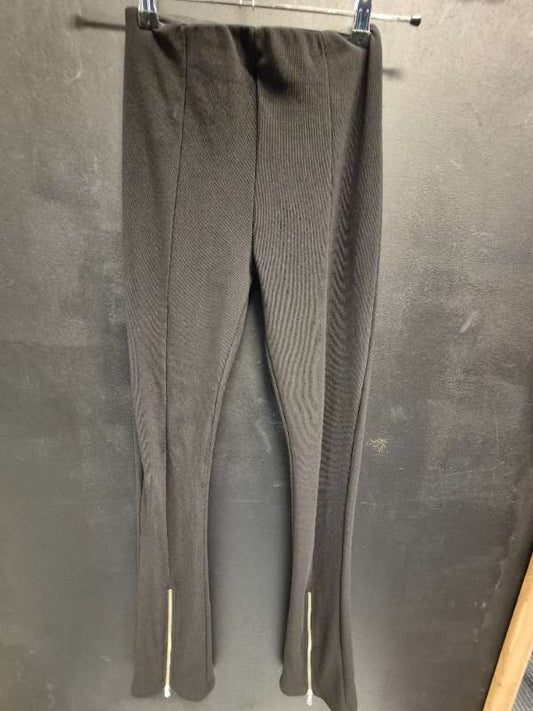 Zara buxur