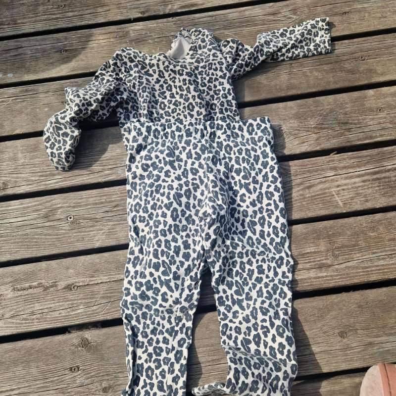 Lindex  sett 86 Hlébarða