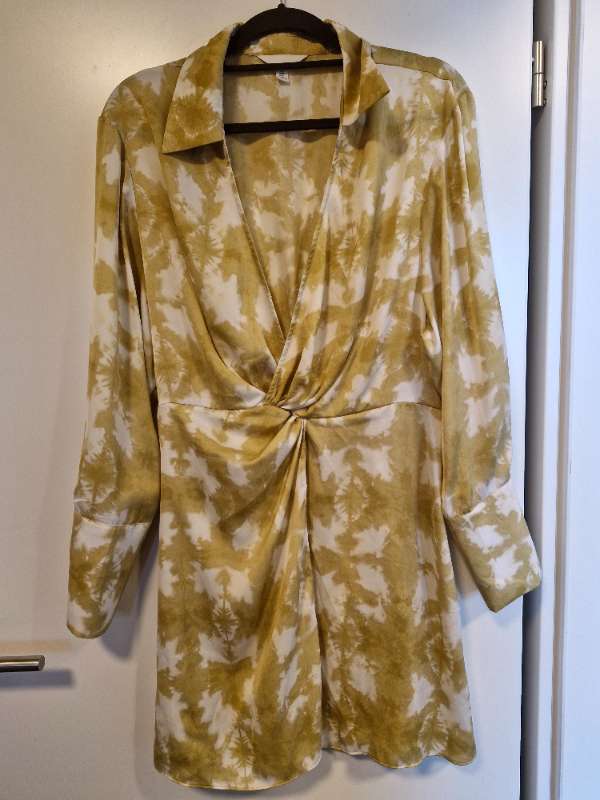 H&M skyrtu kjóll