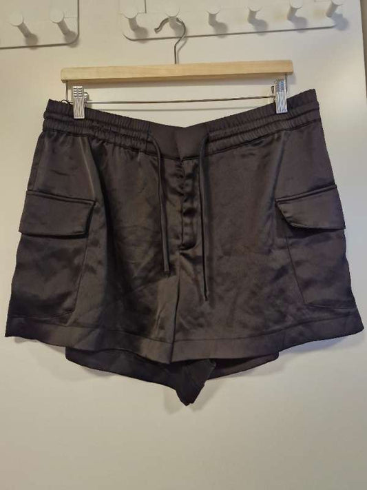 Zara stuttbuxur