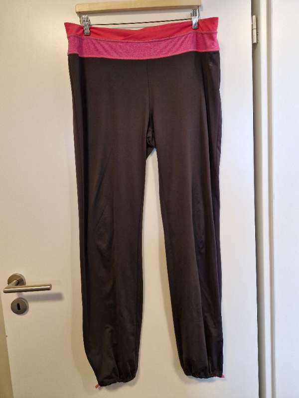 H&M ræktarbuxur m/bleikum steng