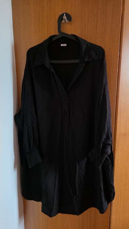 H&M svartur kjóll