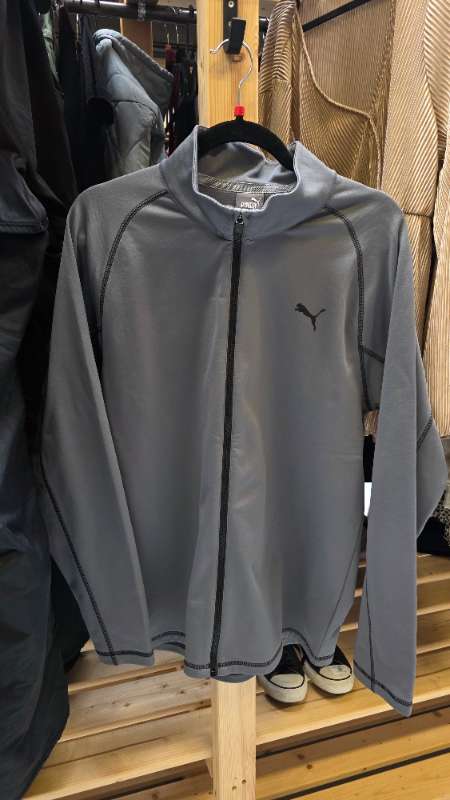Puma grá peysa