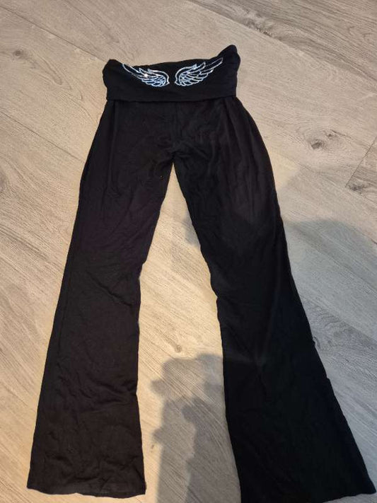 Gina tricot svartar buxur með vængjum
