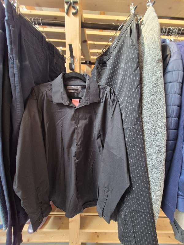 Skyrta Primark svört