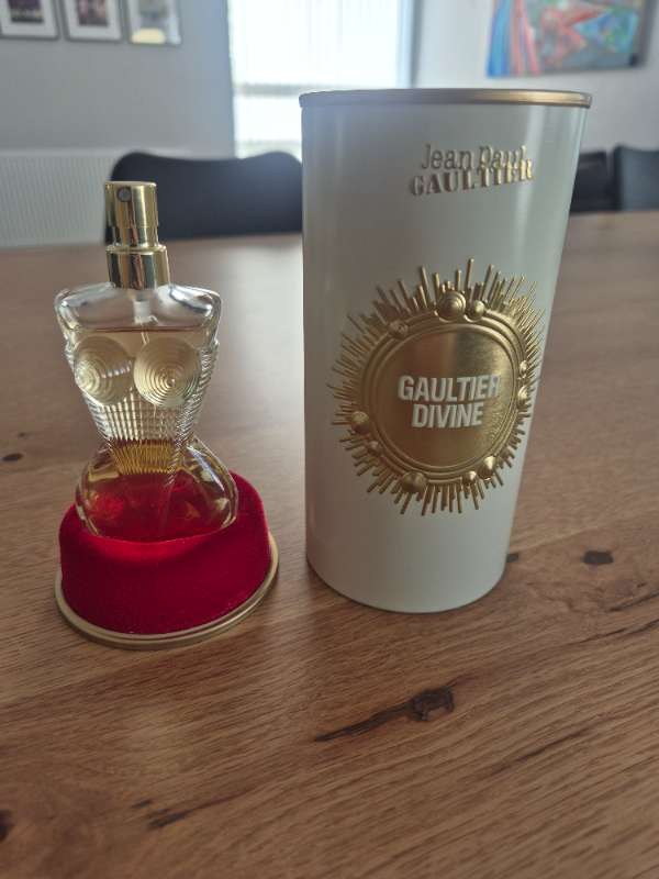 Gaultier divine ilmvatn ónotað kostar 14.990 nýtt