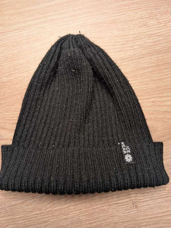 Ice wear húfa
