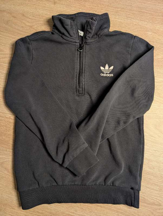 Adidas peysa úr