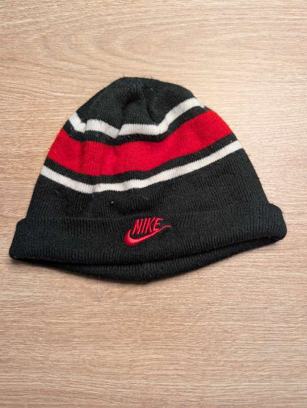 Nike húfa