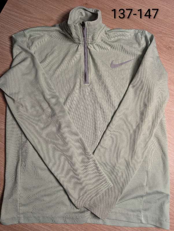 Nike dry•fit peysa