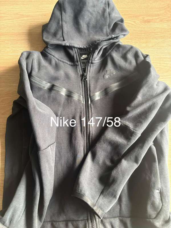 Nike teach peysa