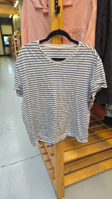 Bolur hm röndóttur vneck