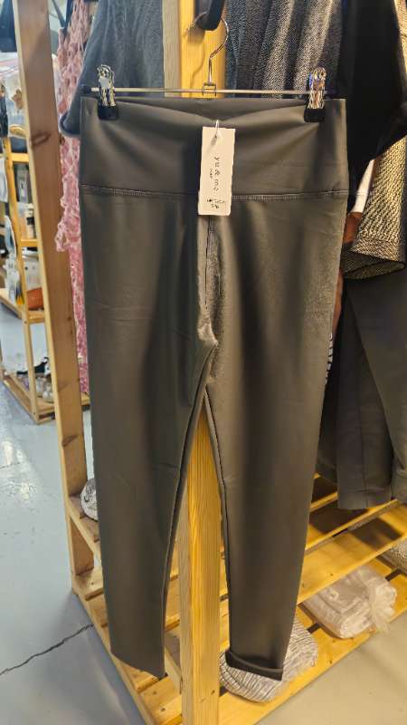 Pleðurbuxur nýjar gráar