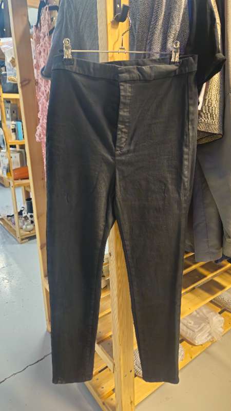 Massimo Dutti svartar buxur