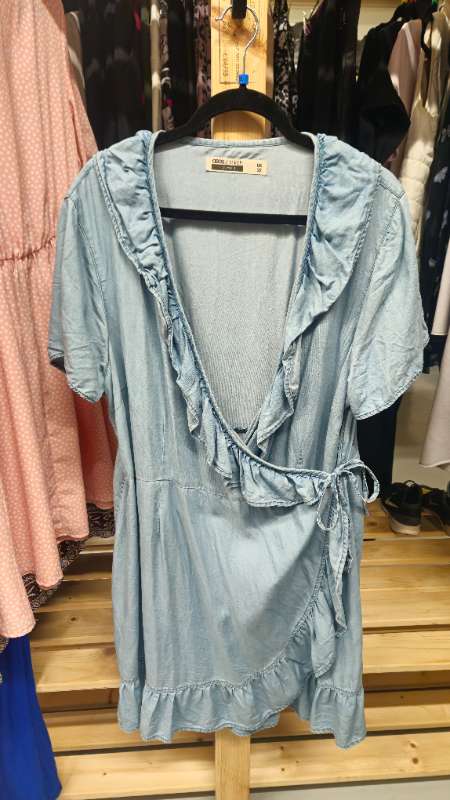 Asos galla kjóll bundinn