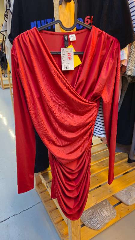 Kjóll rauður H&M nýr