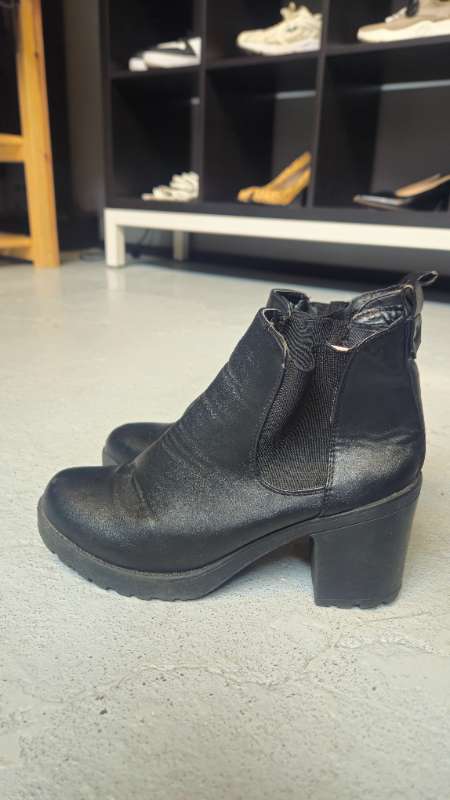 Boots hælaskór
