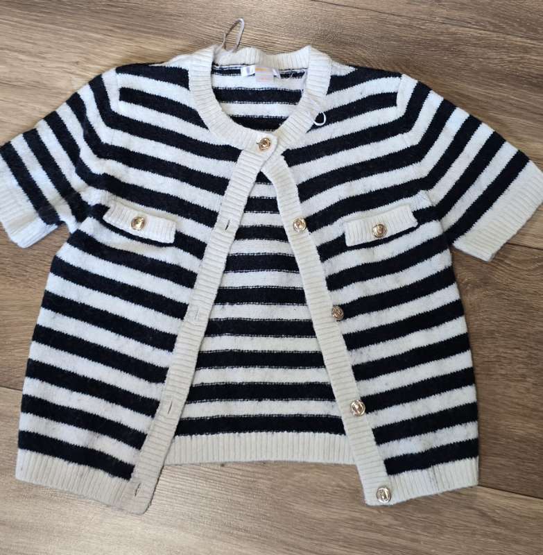 Gina Tricot röndótt peysa