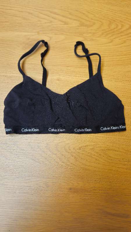 Calvin Klein toppur svartur
