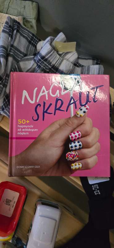 Nagla bók