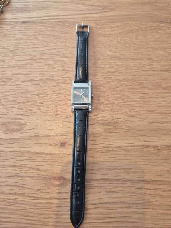 Vintage úr vantar batterí