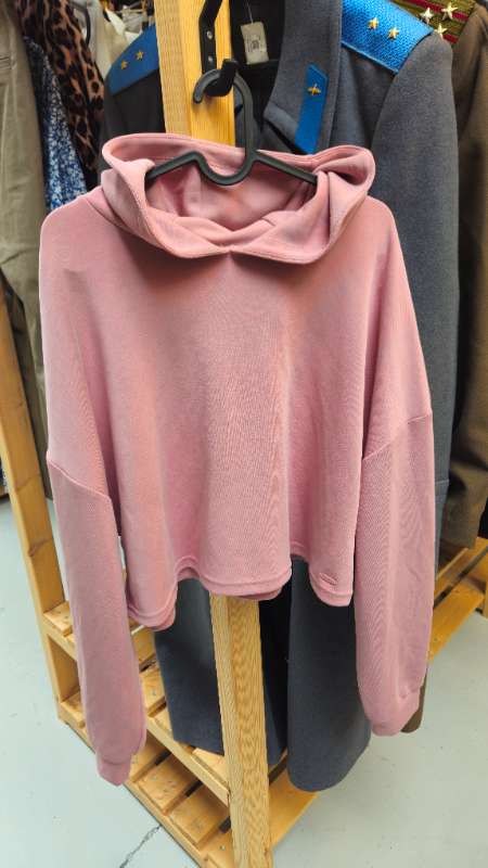 4F cropped bleik peysa