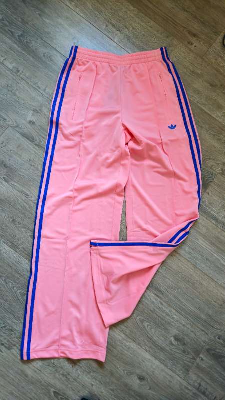 Adidas buxur nýjar með miðanum