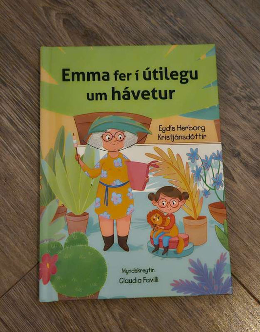 Emma fer í útilegu um hávetur bók