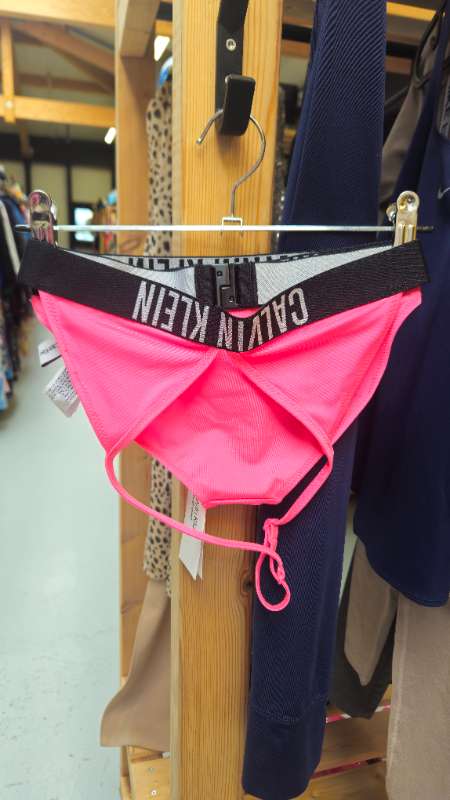 Calvin Klein bikini bleikt nýtt