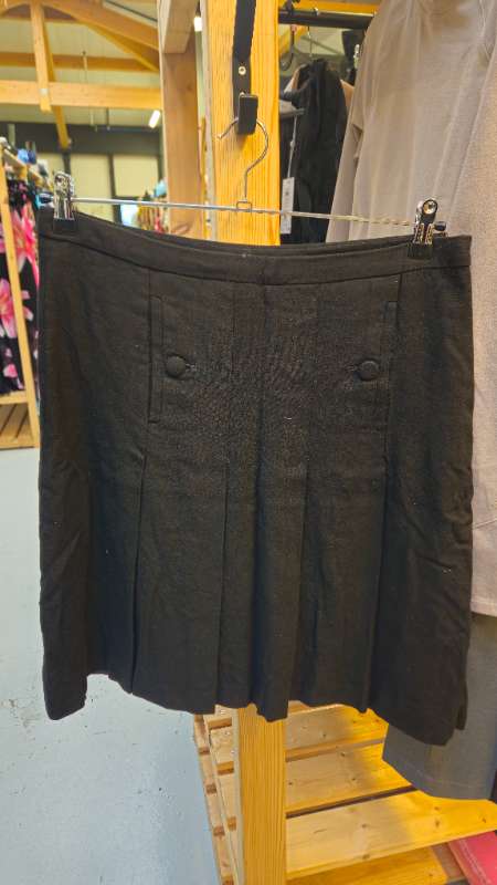 Skirt black with buttons