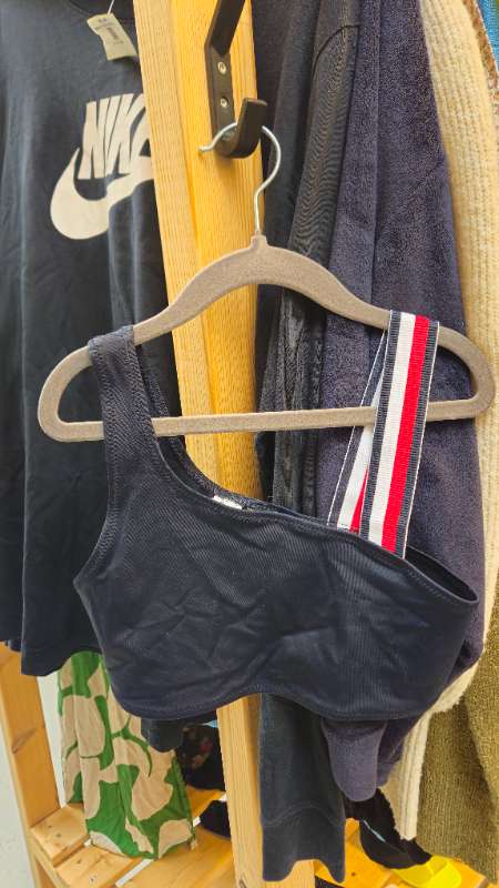 Tommy Hilfiger sundtoppur