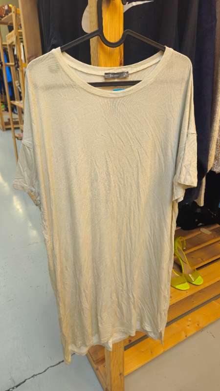 Bershka síður bolur silfurhvitur glimmer