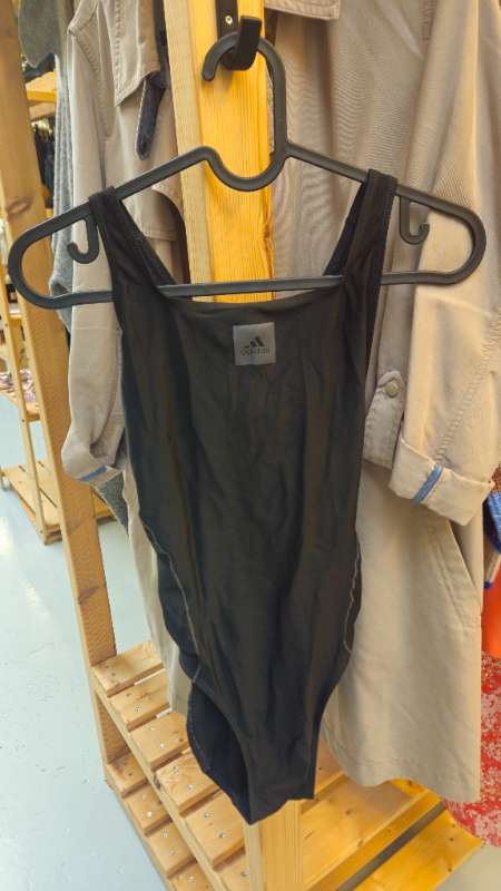 Sundbolur Adidas svartur