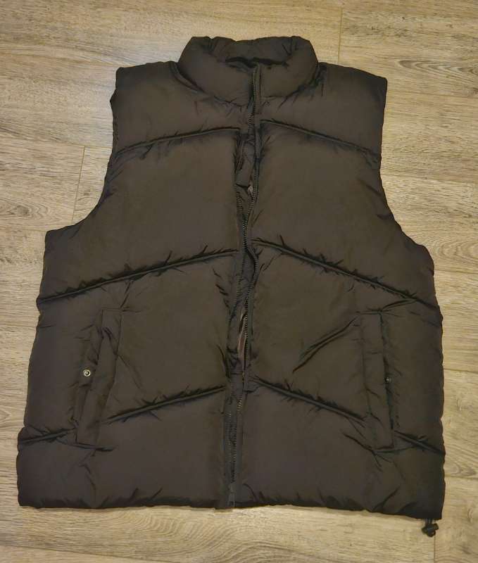 Þykkt brúnt vesti