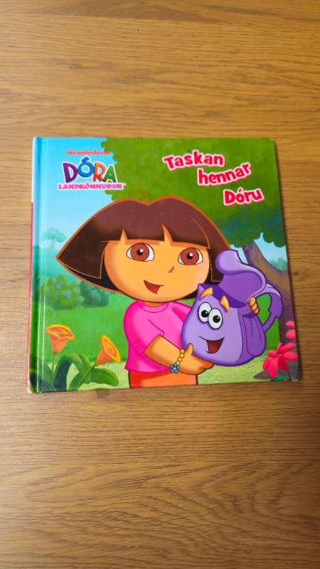 Dóra bók