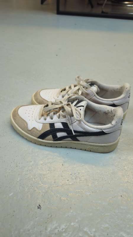 Asics strigaskór