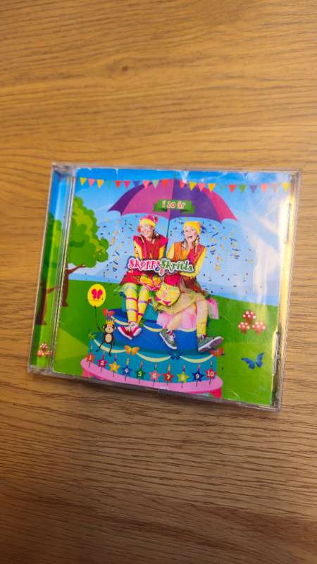 Skoppa og skrítla cd