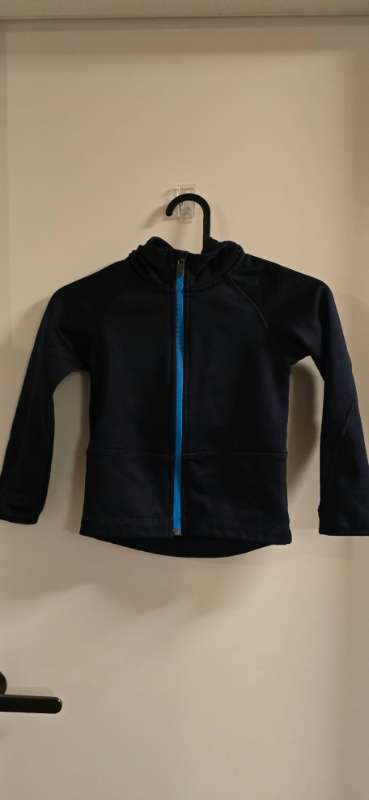 H&M fleece tech peysa