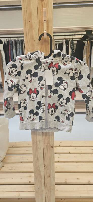 Rennd mínumús peysa