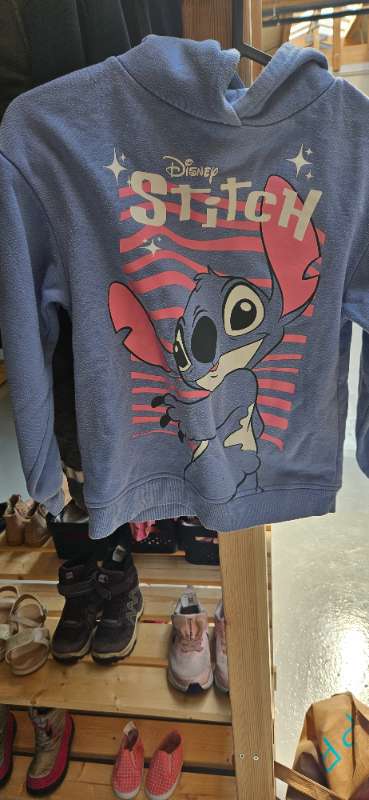 Stitch peysa