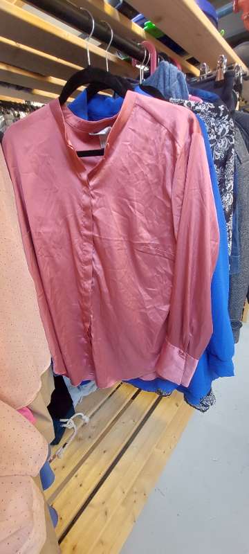 Skyrta bleik satin H&M