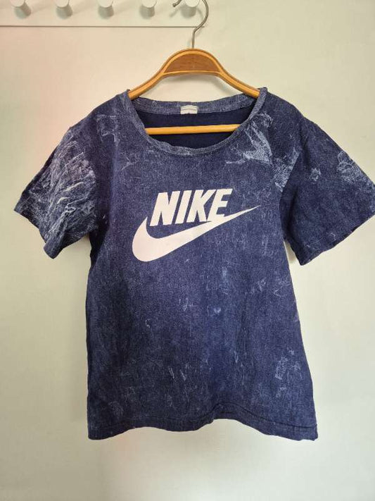Barna Nike bolur