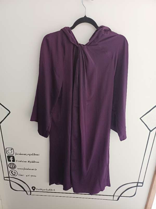 Fjólublár satin kjóll - Inwear