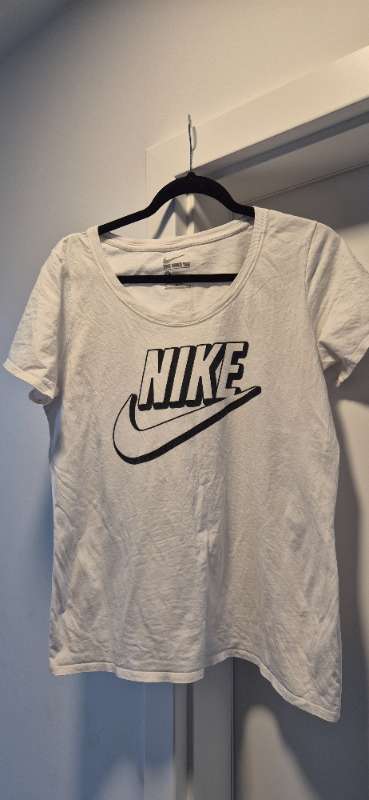 Nike bolur