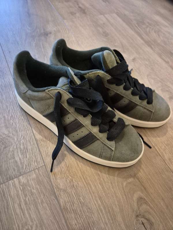 Adidas campus