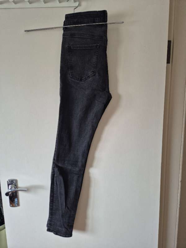 H&M gallabuxur gráar