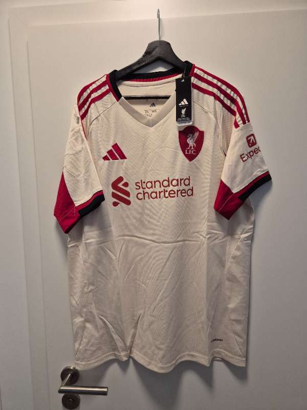LFC treyja ljós