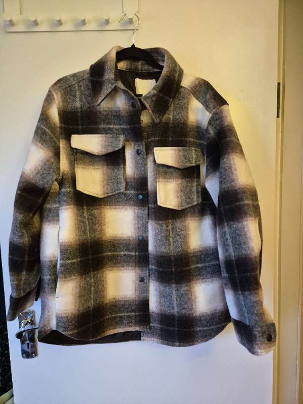 H&M brúnn jakki